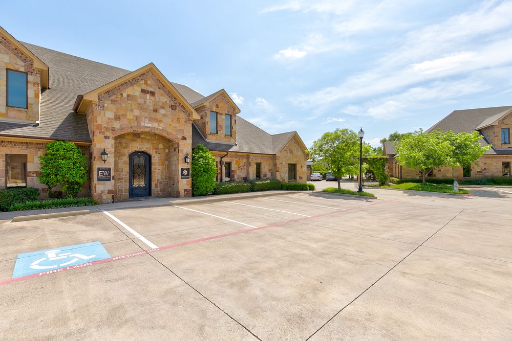 121 Countryside Ct, Southlake, TX 76092